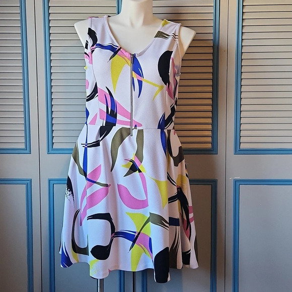 Attention Geometric Print Sleeveless Dress - Picture 1 of 14